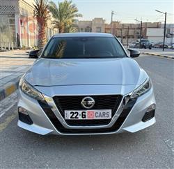 نيسان ألتيما